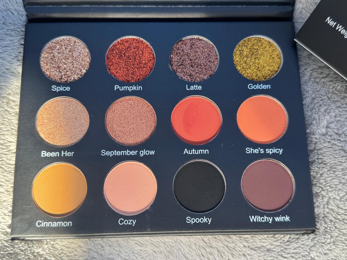 FALL SPOOKY EYESHADOW PALETTE