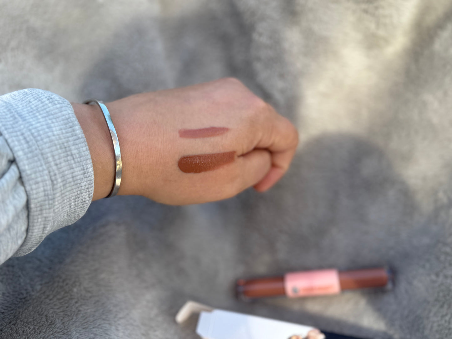 MATTE LIPSTICK WITH LIPGLOSS
