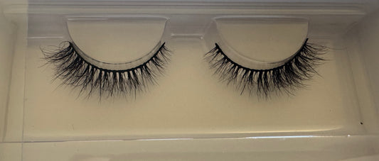 CHOSE BEAUTY LASHES IN THE STYLE “TREY” 💙